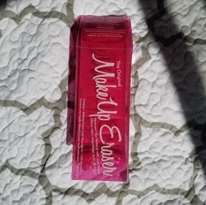 Makeup remover cloth